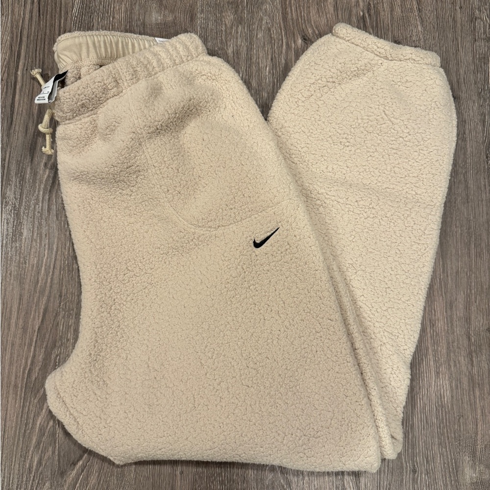 Nike Men’s Beige Sherpa Pants ThermaFit Size XL